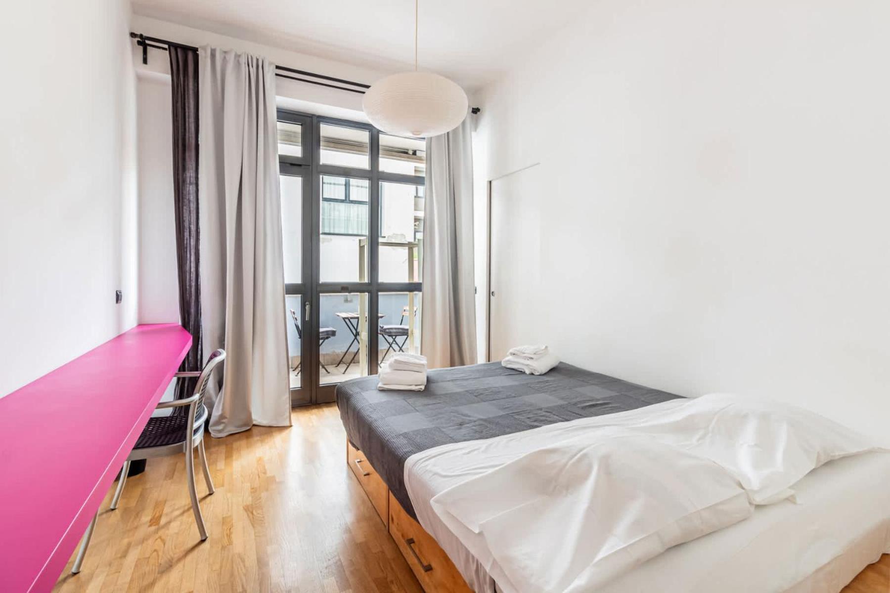 Apartment Homeby, Stylish With Balcony Milan