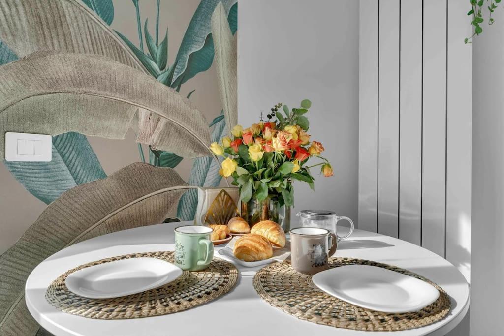 Apartment House In Fashion - Flat Near Navigli, Tortona & Duomo Area Milan