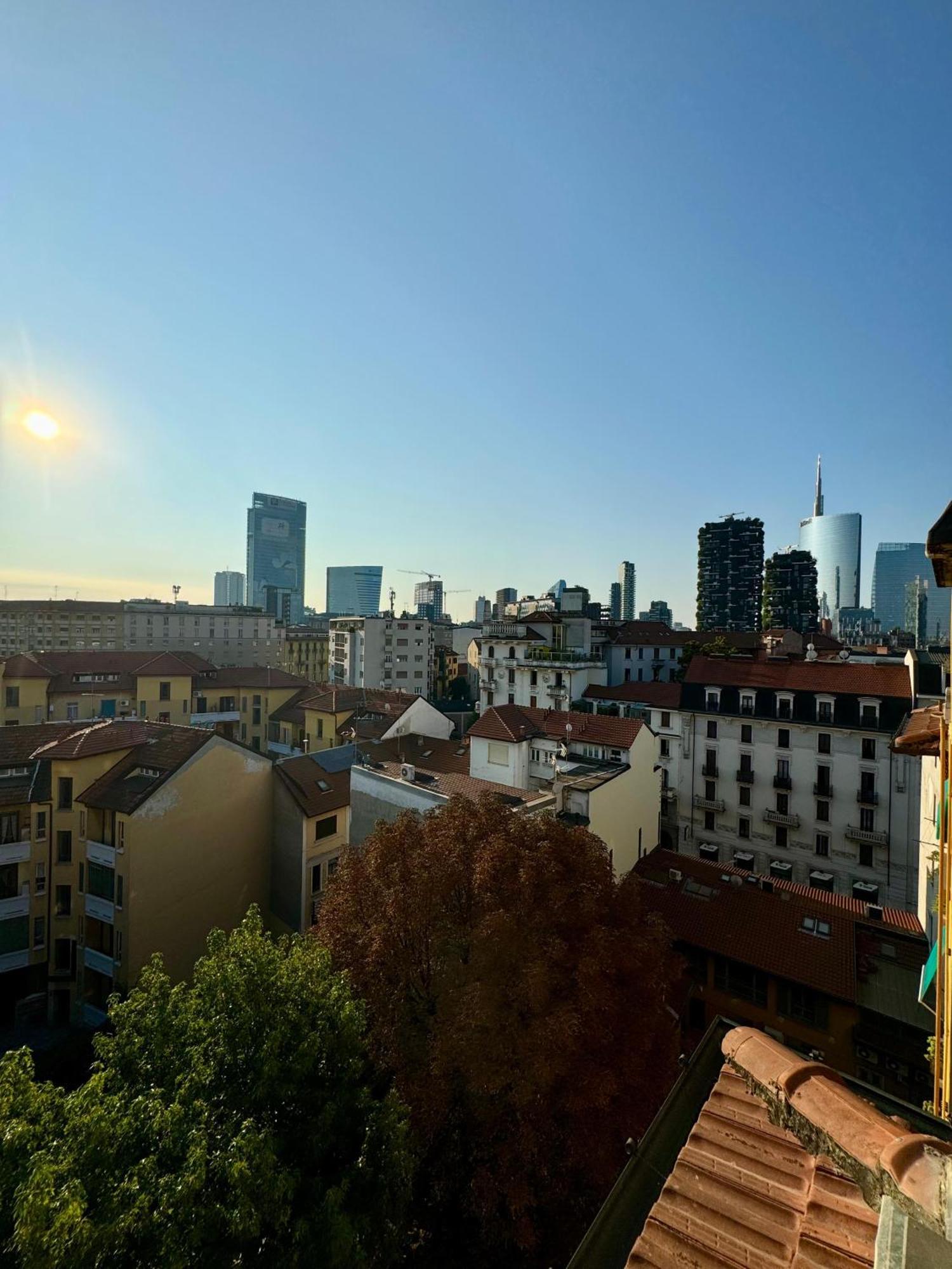 Attico Con Balcone In Centro A Isola Milano