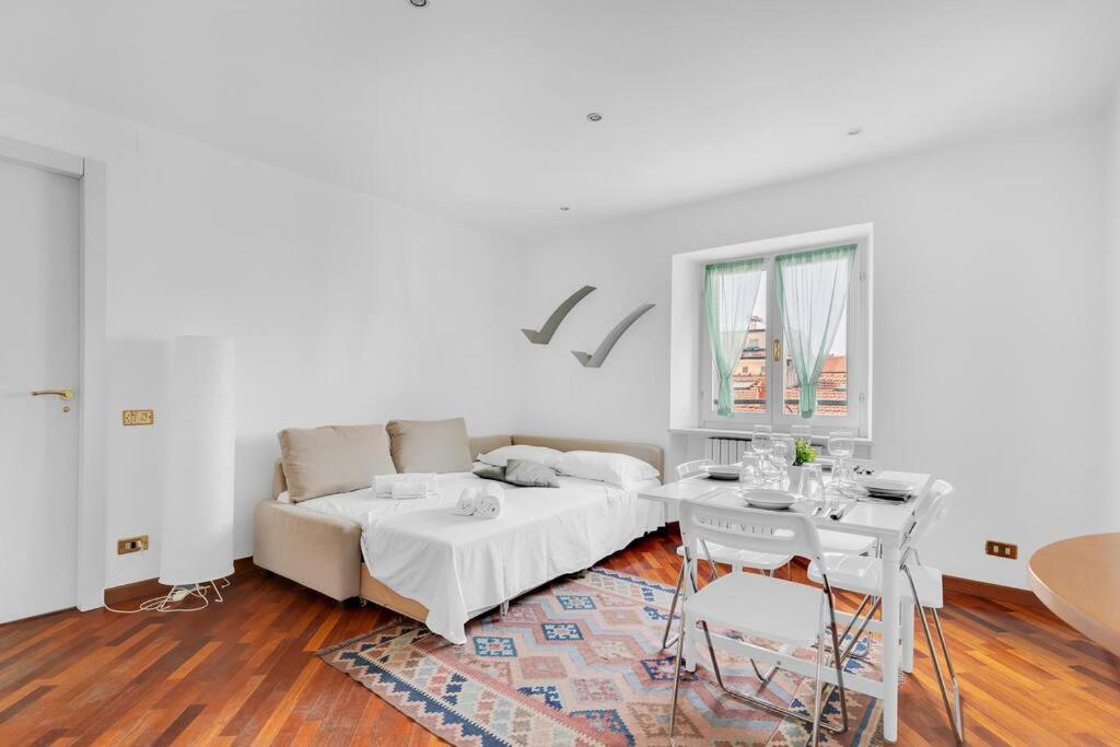 E Luminoso-4 Persone-metro M2 E Navigli Apartment Milan