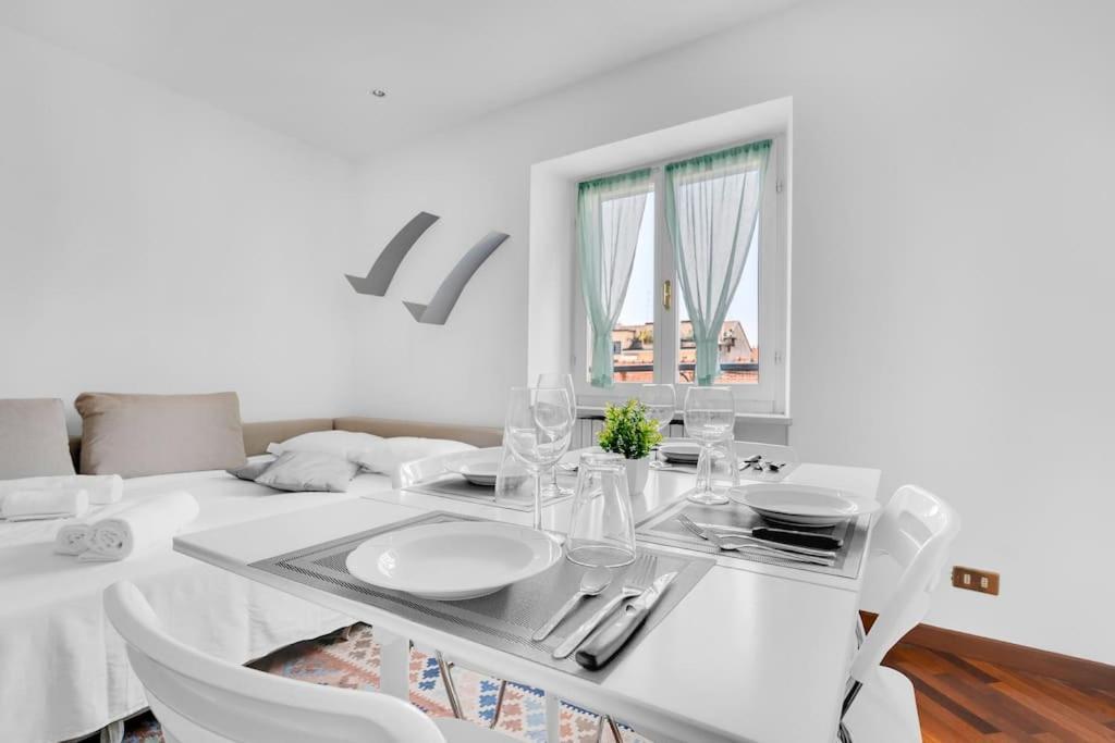 E Luminoso-4 Persone-metro M2 E Navigli Apartment Milan