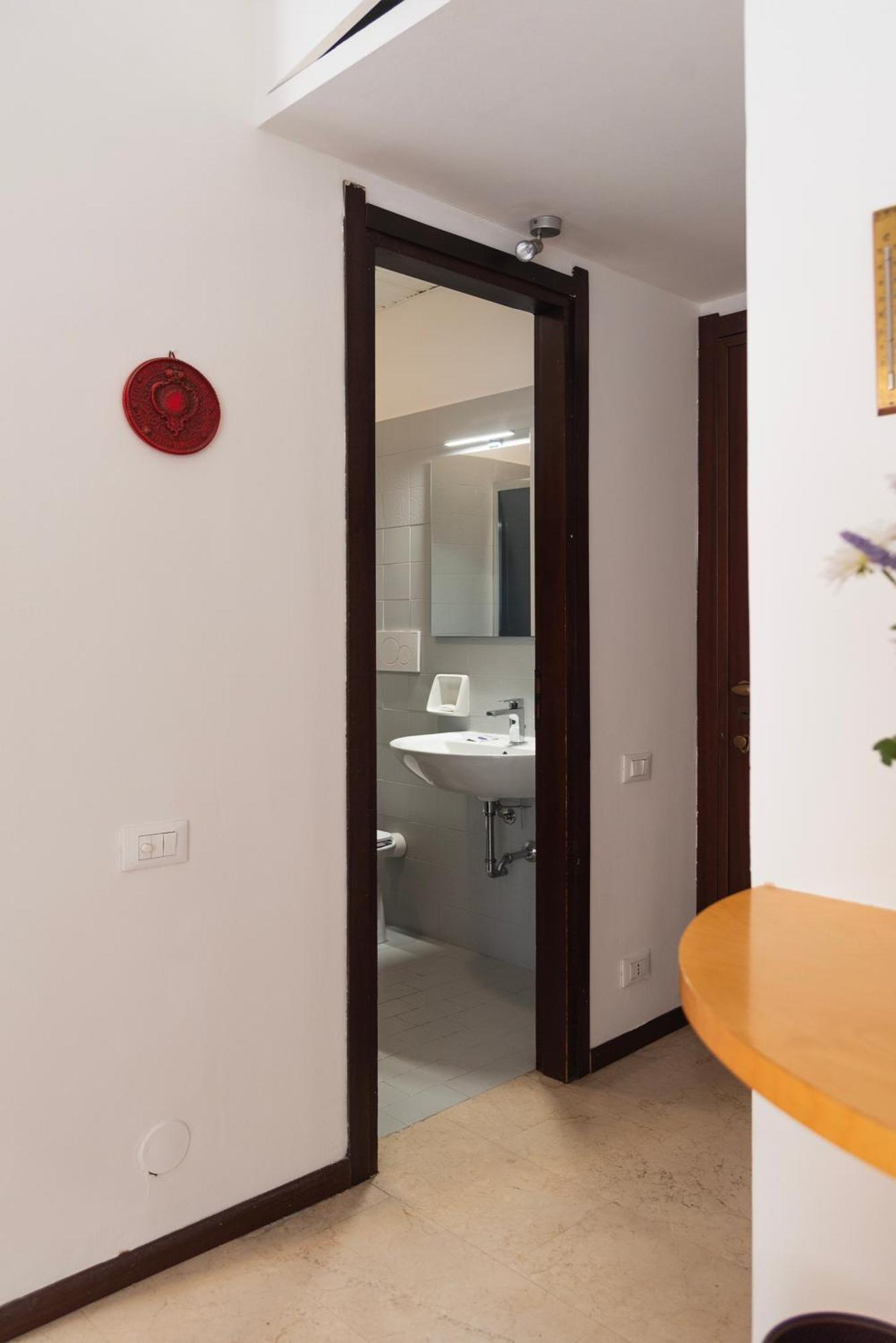Youhosty - Lecco 11 Apartment Milan