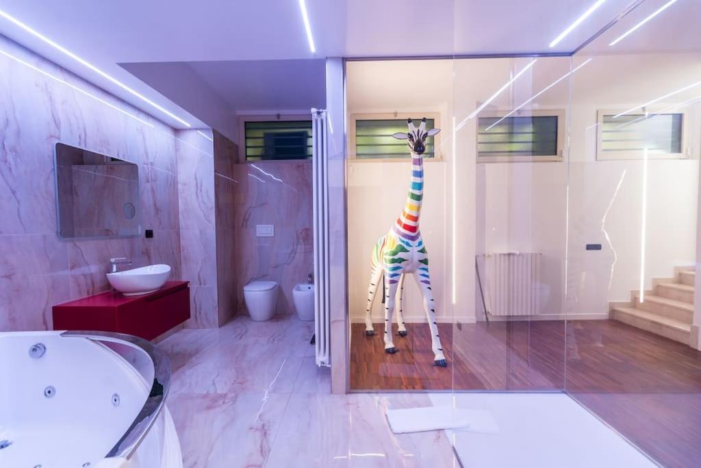 Apartment Luxury & Art A Due Passi Dall'universita Bocconi *