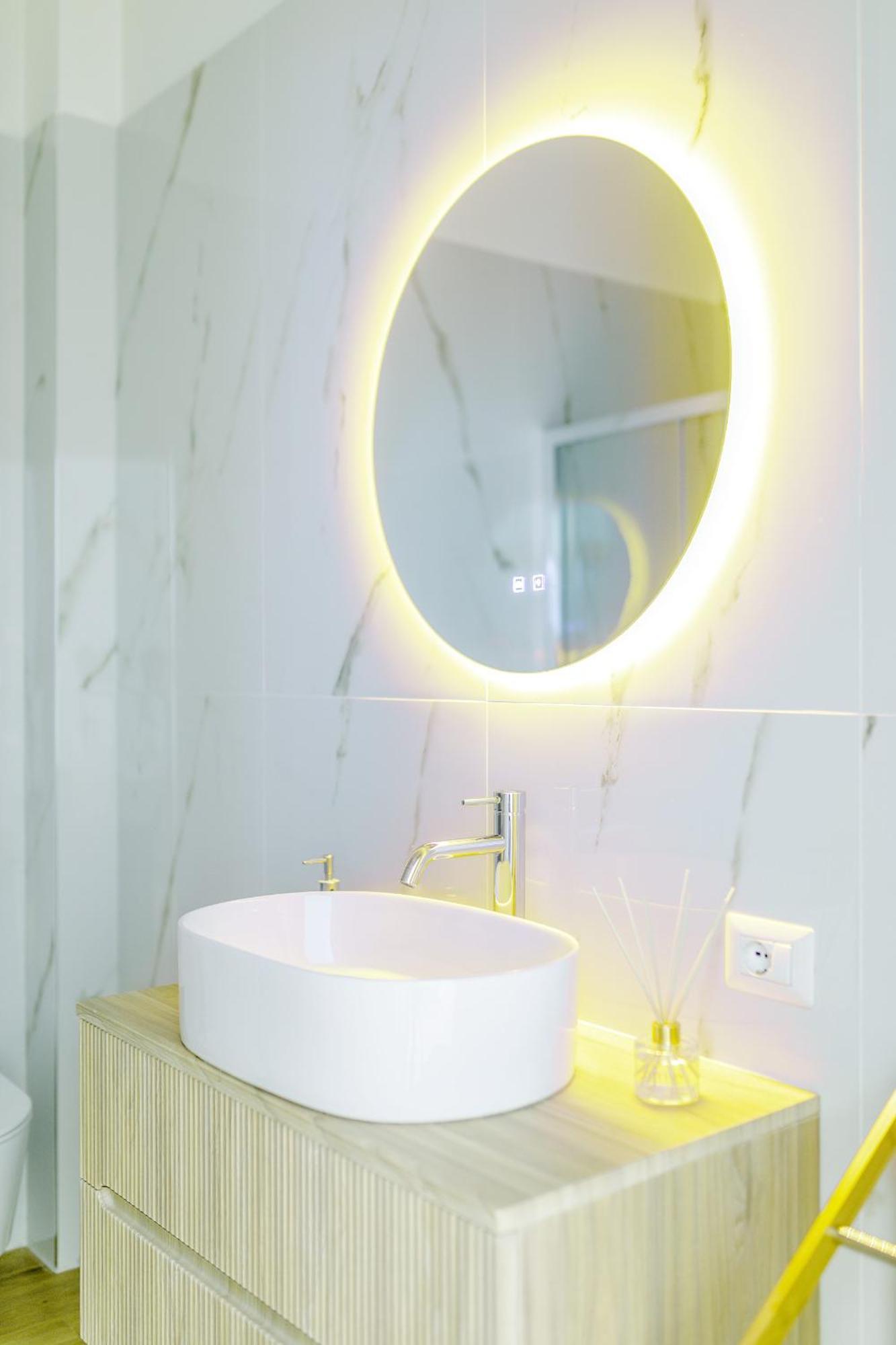 Apartment Duomo Deluxe - Bilocale Moderno - Metro - Wi-f *