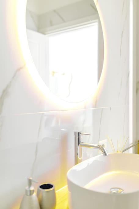 Duomo Deluxe - Bilocale Moderno - Metro - Wi-f Apartment *