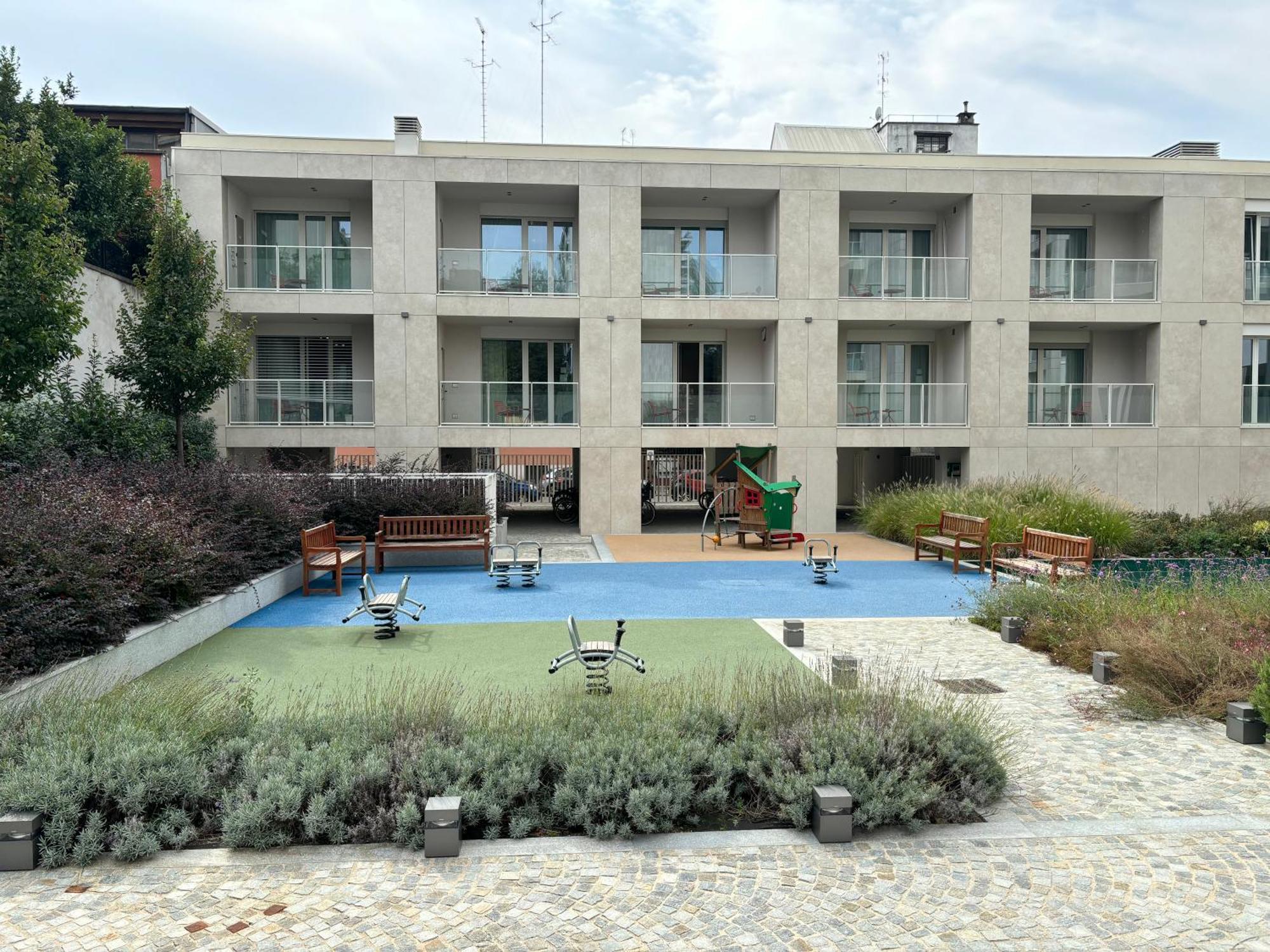 Torre Skyview Gym Pool & Rooftop Milan