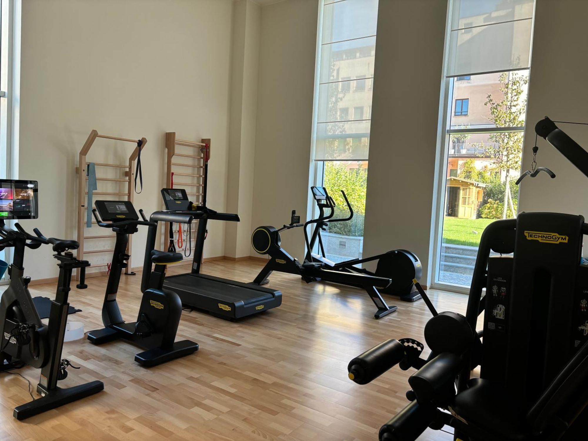 Torre Skyview Gym Pool & Rooftop Milan