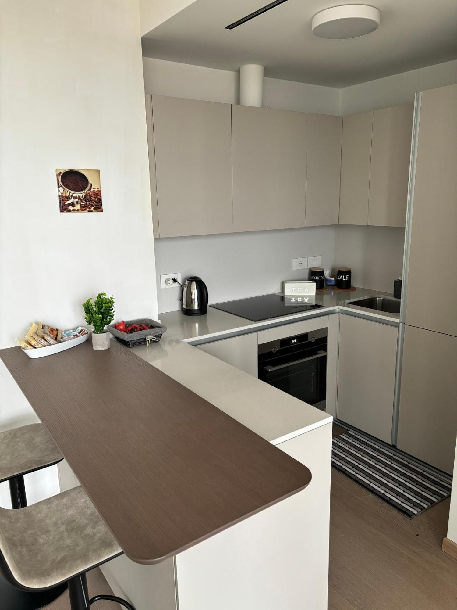 Torre Skyview Gym Pool & Rooftop Apartment Milan