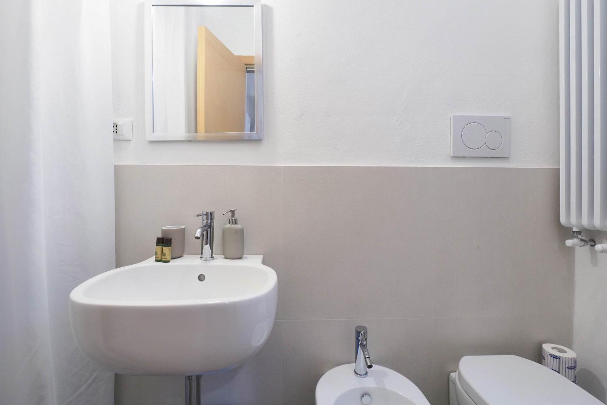 Brand New Flat Close To Sempione Garibaldi