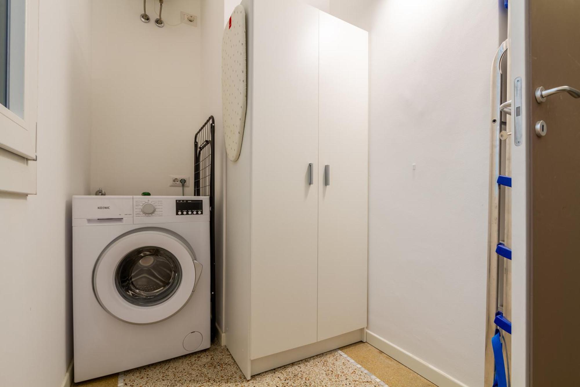 In Historic Building- Porta Venezia Apartment Milan