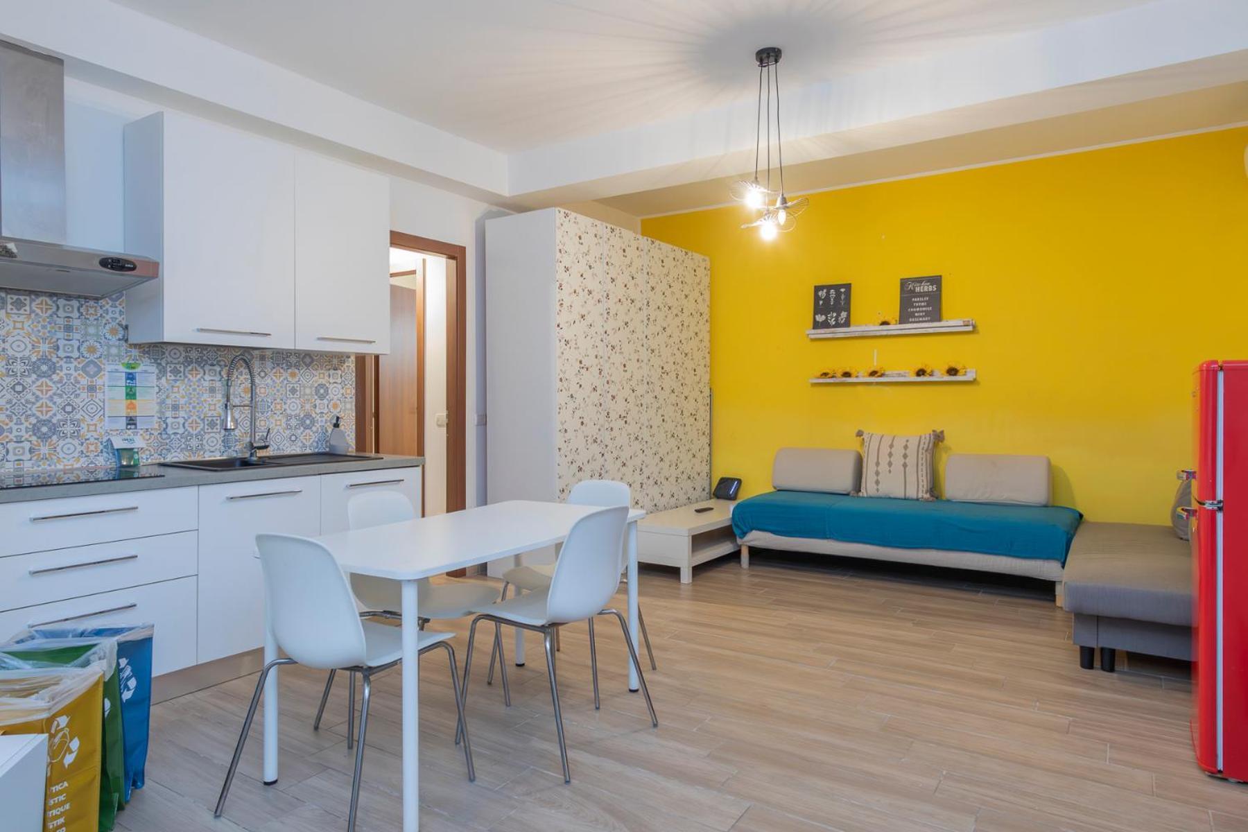 I Host - Binda 20 * Milan