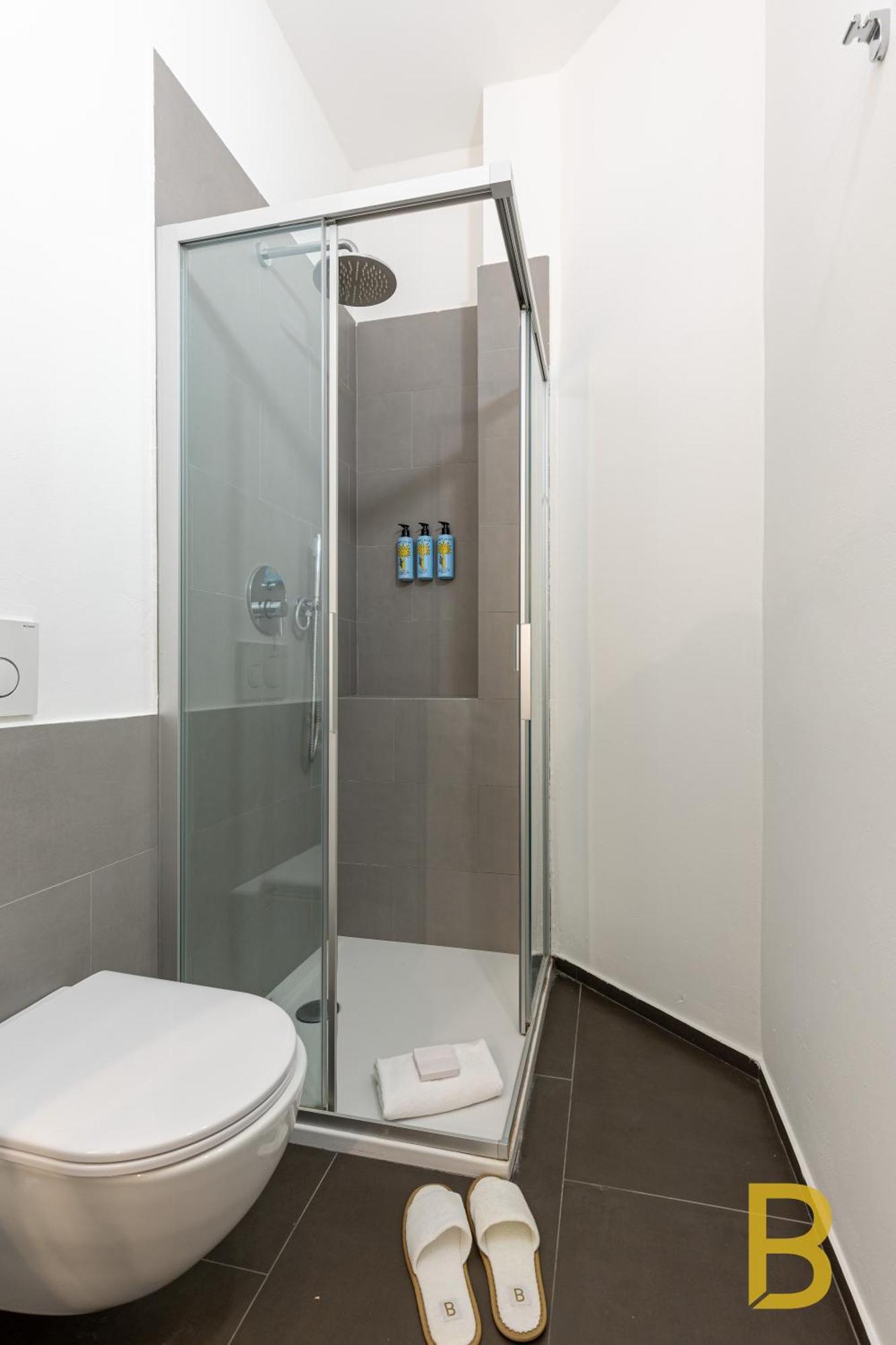 Beplace In De Amicis Apartment Milan
