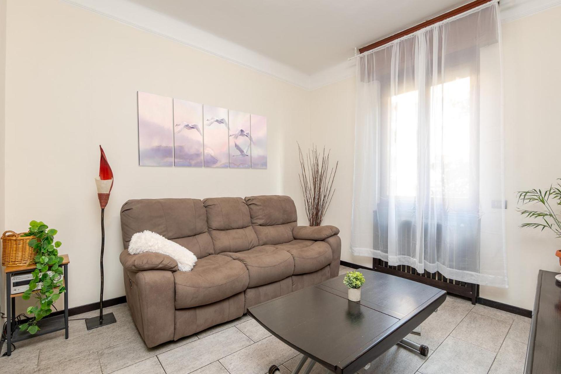 Design In Station Apartment *