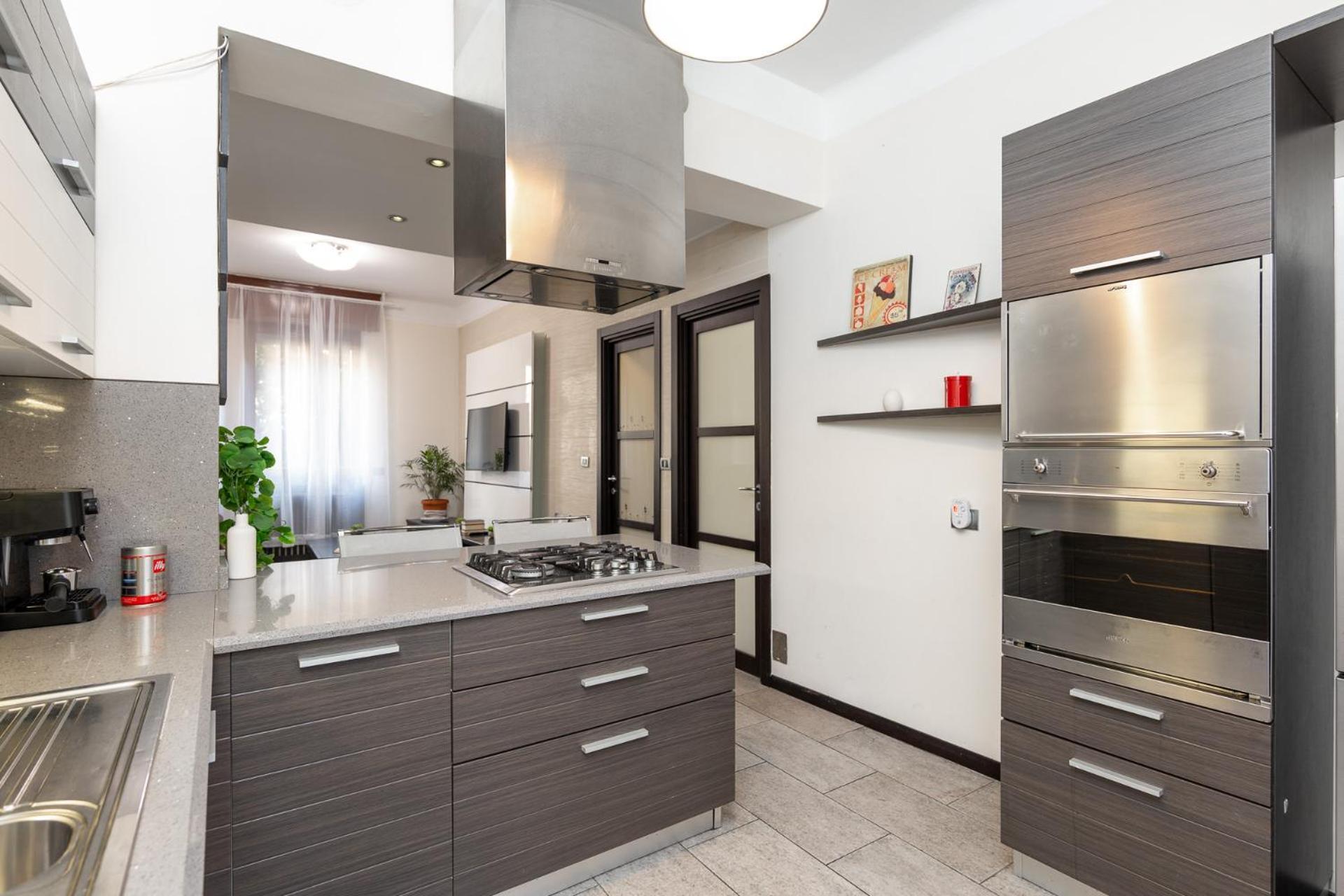 Design In Station Apartment *