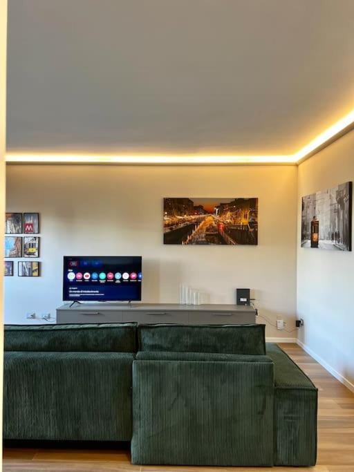 Stadio Fiera Ampio E Luminoso Con Balcone Apartment Milan
