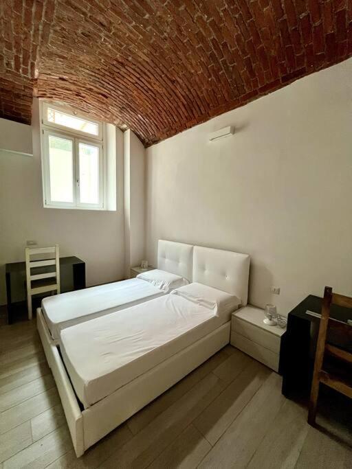 Apartment Immense Secret Cave
