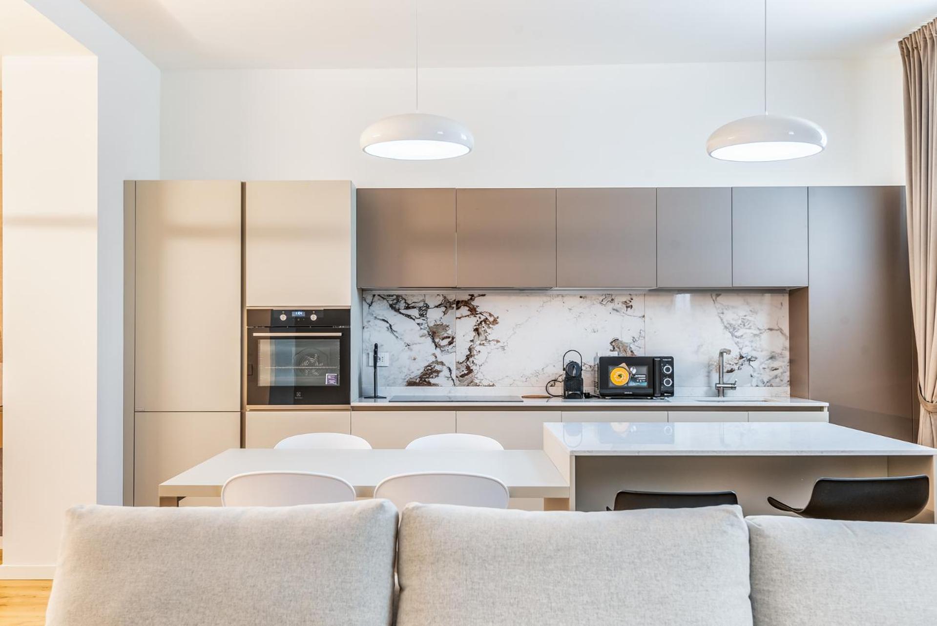 Brand New Via Melzi D'eril 18 4 Pax Apartment *