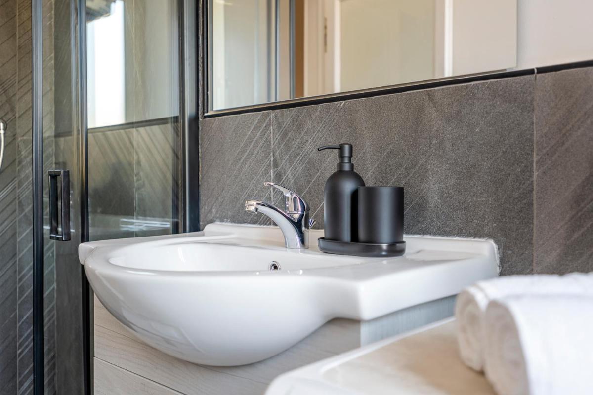 Exclusive 3 Bedrooms In Brera Apartment Milan