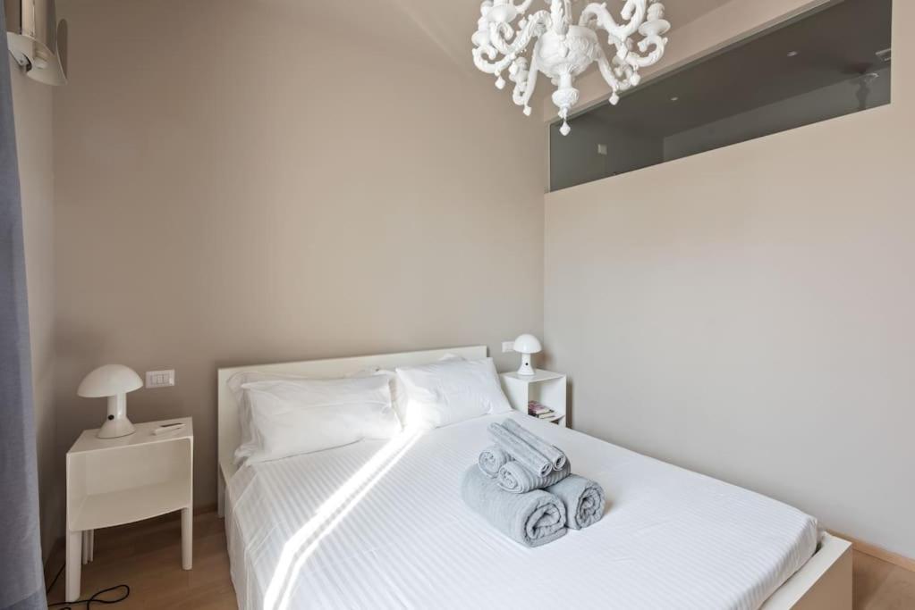Easylife - Stylish Design In Fashion District Apartment Milan