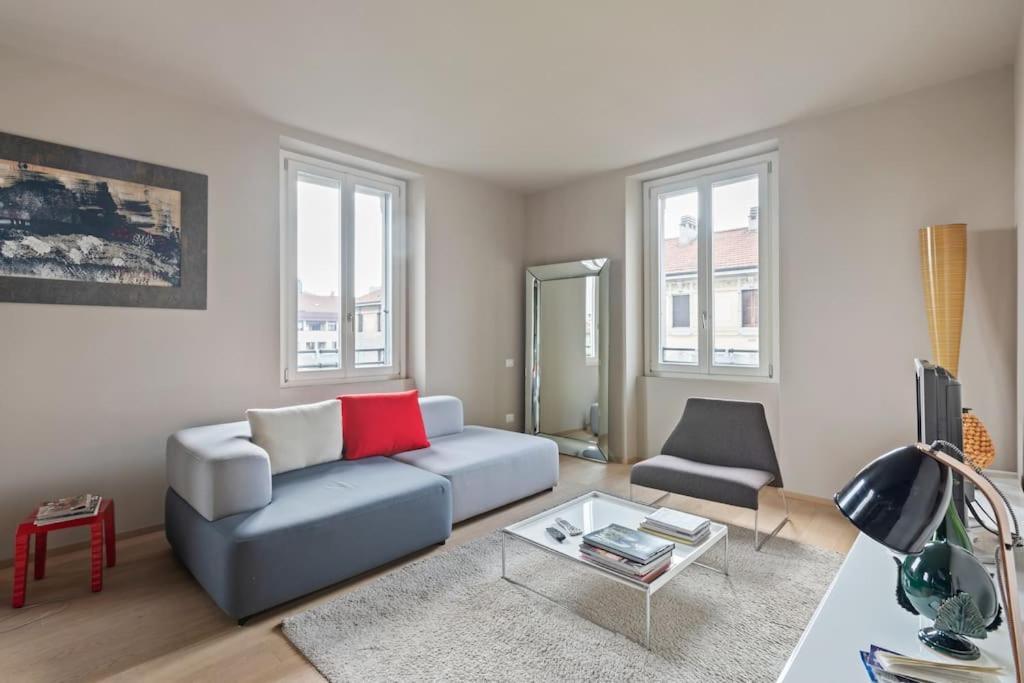 Easylife - Stylish Design In Fashion District Apartment