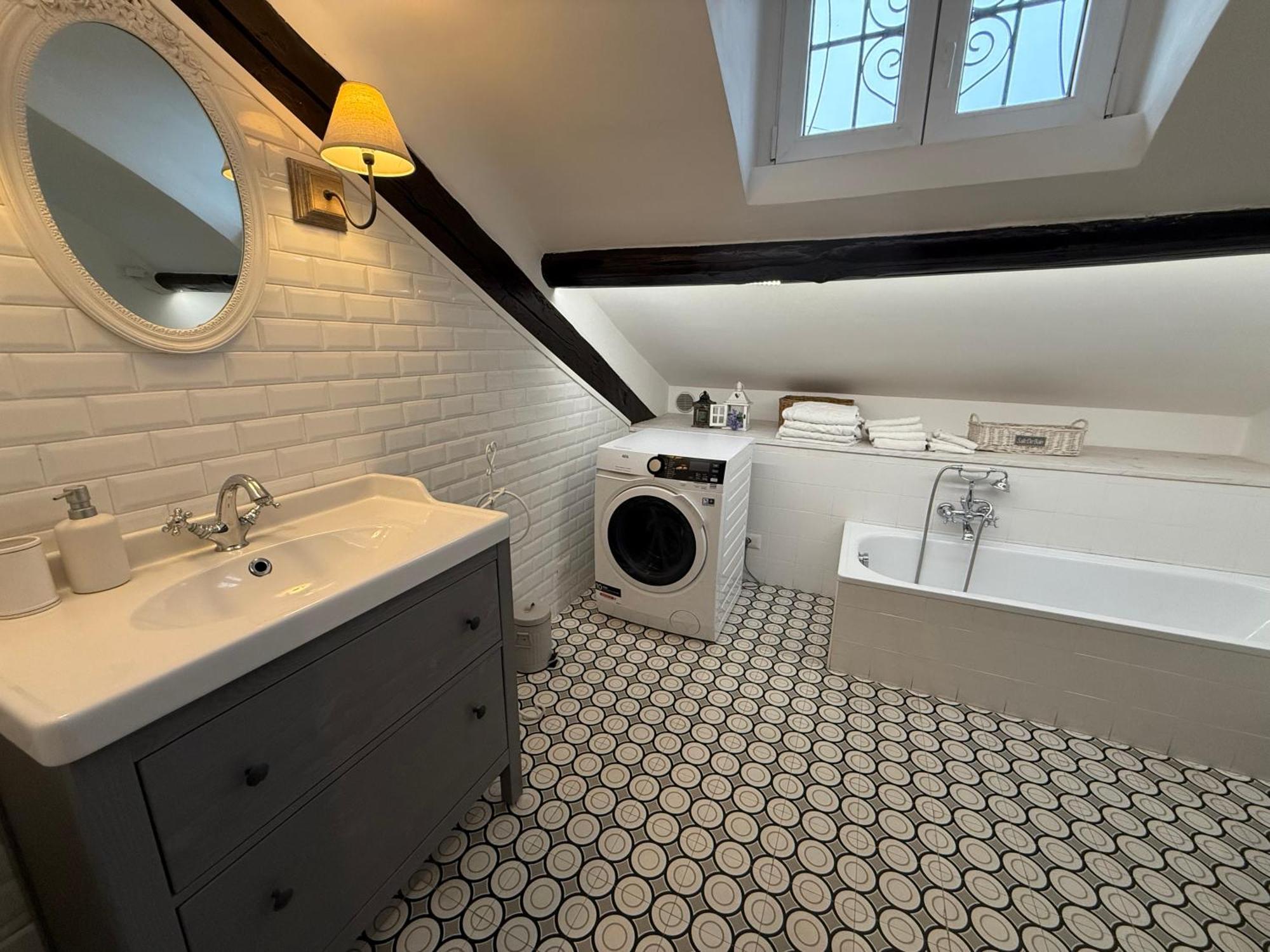 Shabby Chic Attic In Holiday home Milan