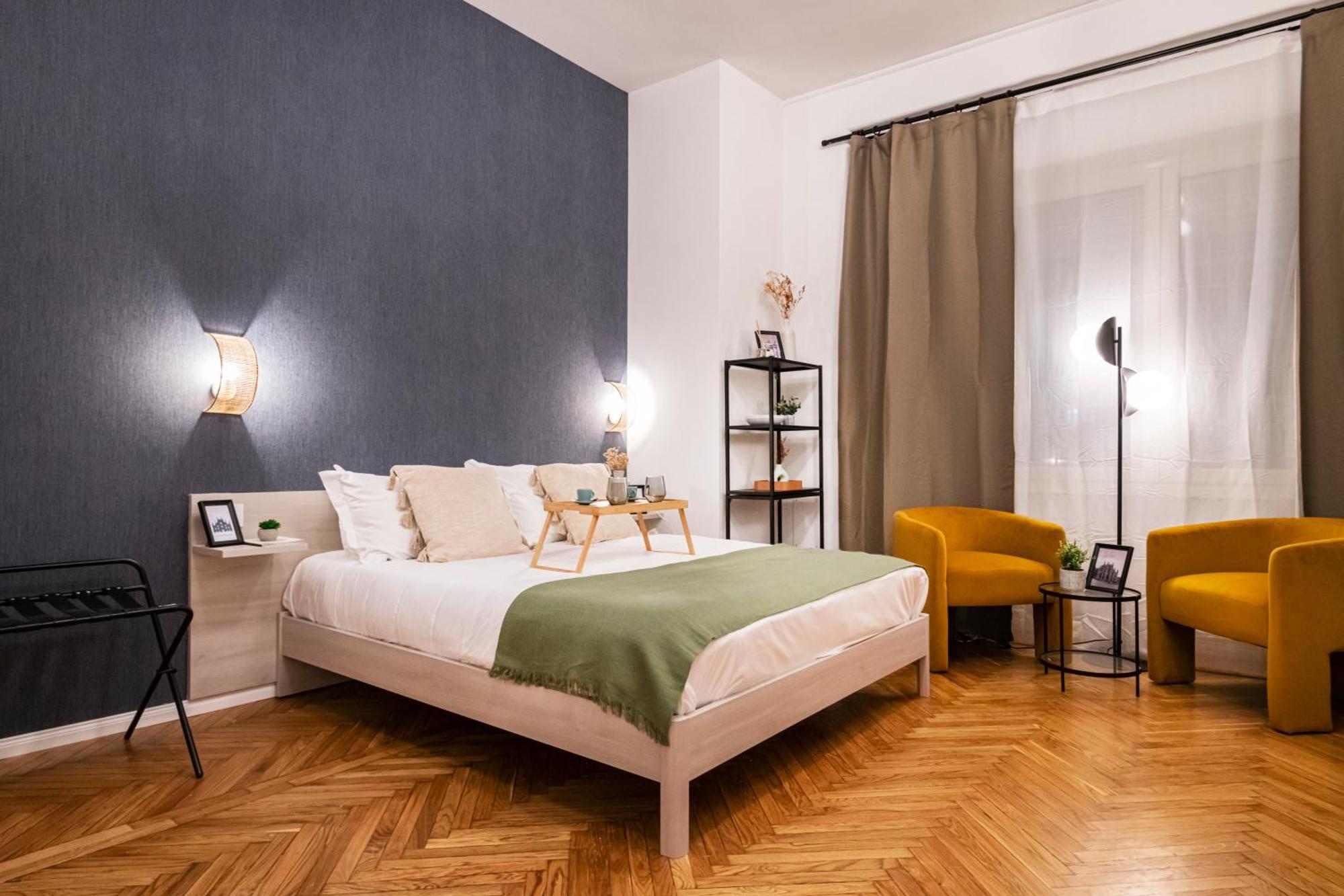 Easylife - In Milan
