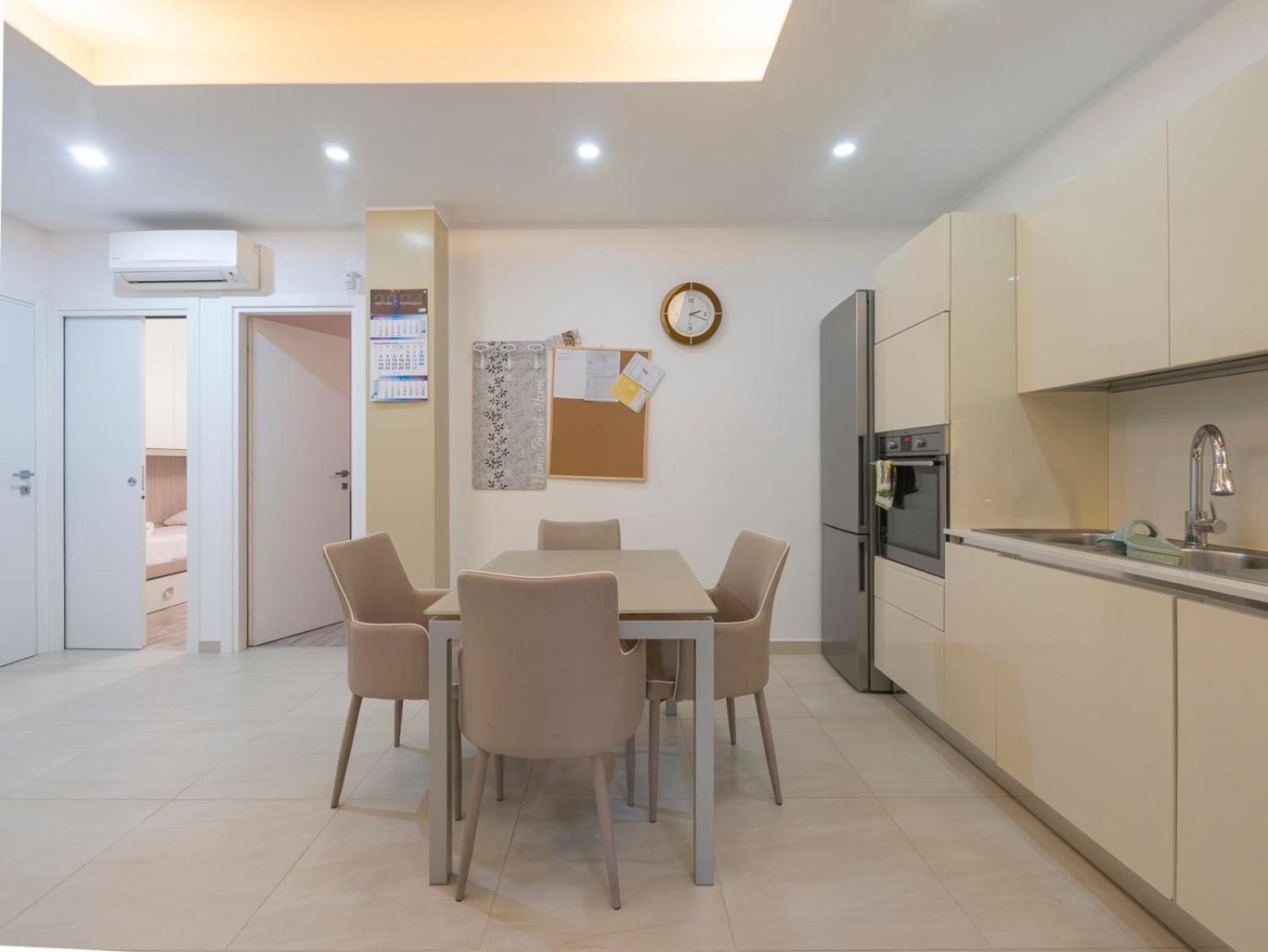 I Host - Della Torre 9 Apartment *