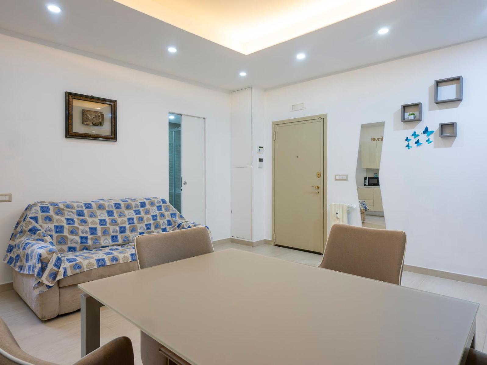 Apartment I Host - Della Torre 9