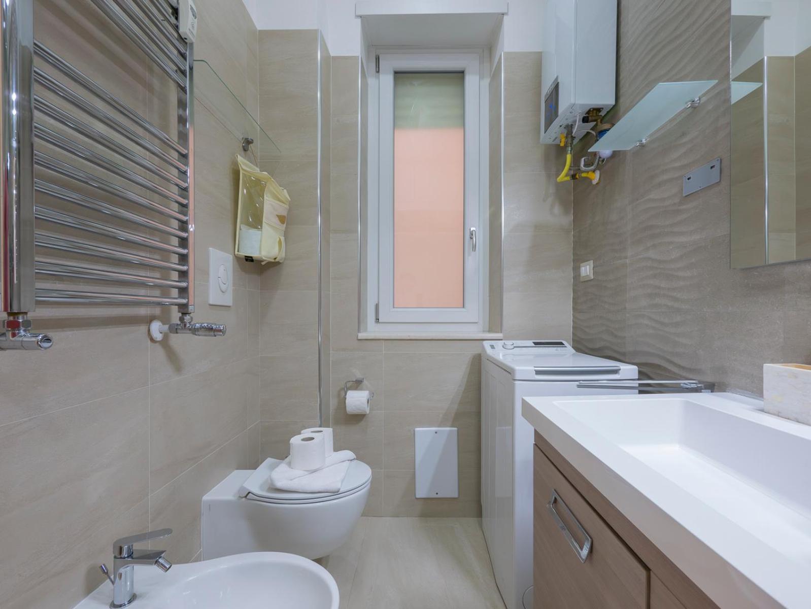 Apartment I Host - Della Torre 9