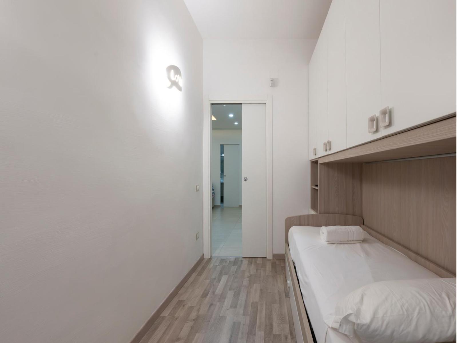 Apartment I Host - Della Torre 9