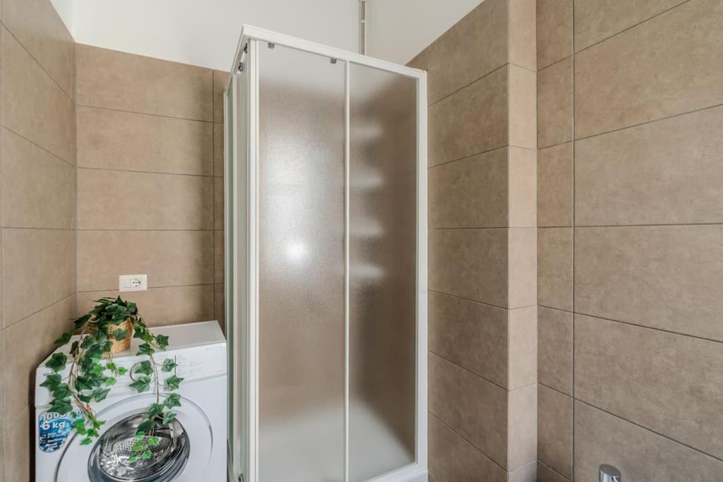 Station-duomo - 3 Bedrooms With Jacuzzi Milan