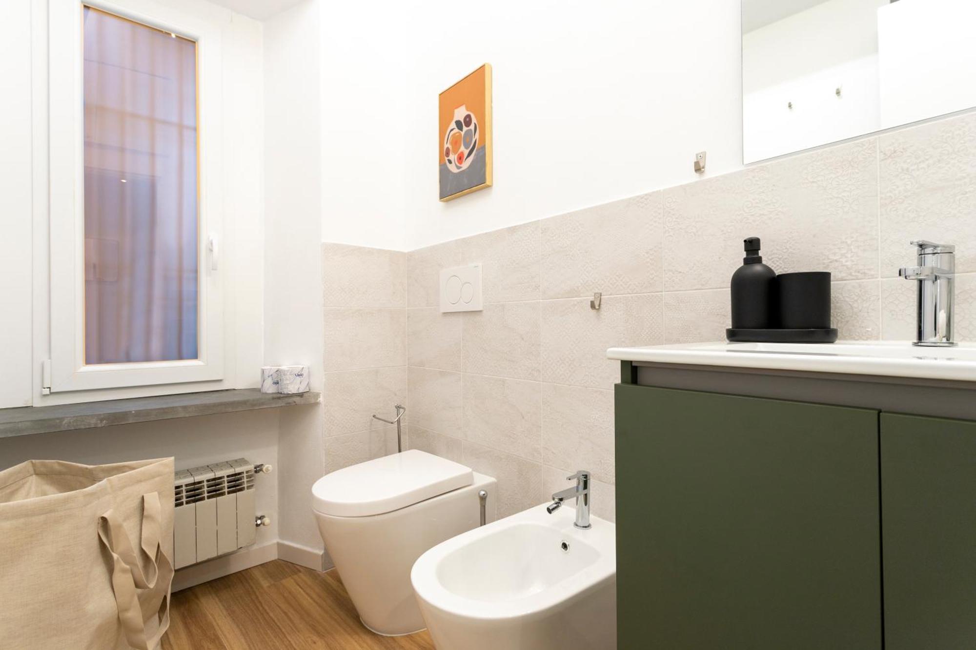 Apartment Co99- Large Lanzone *