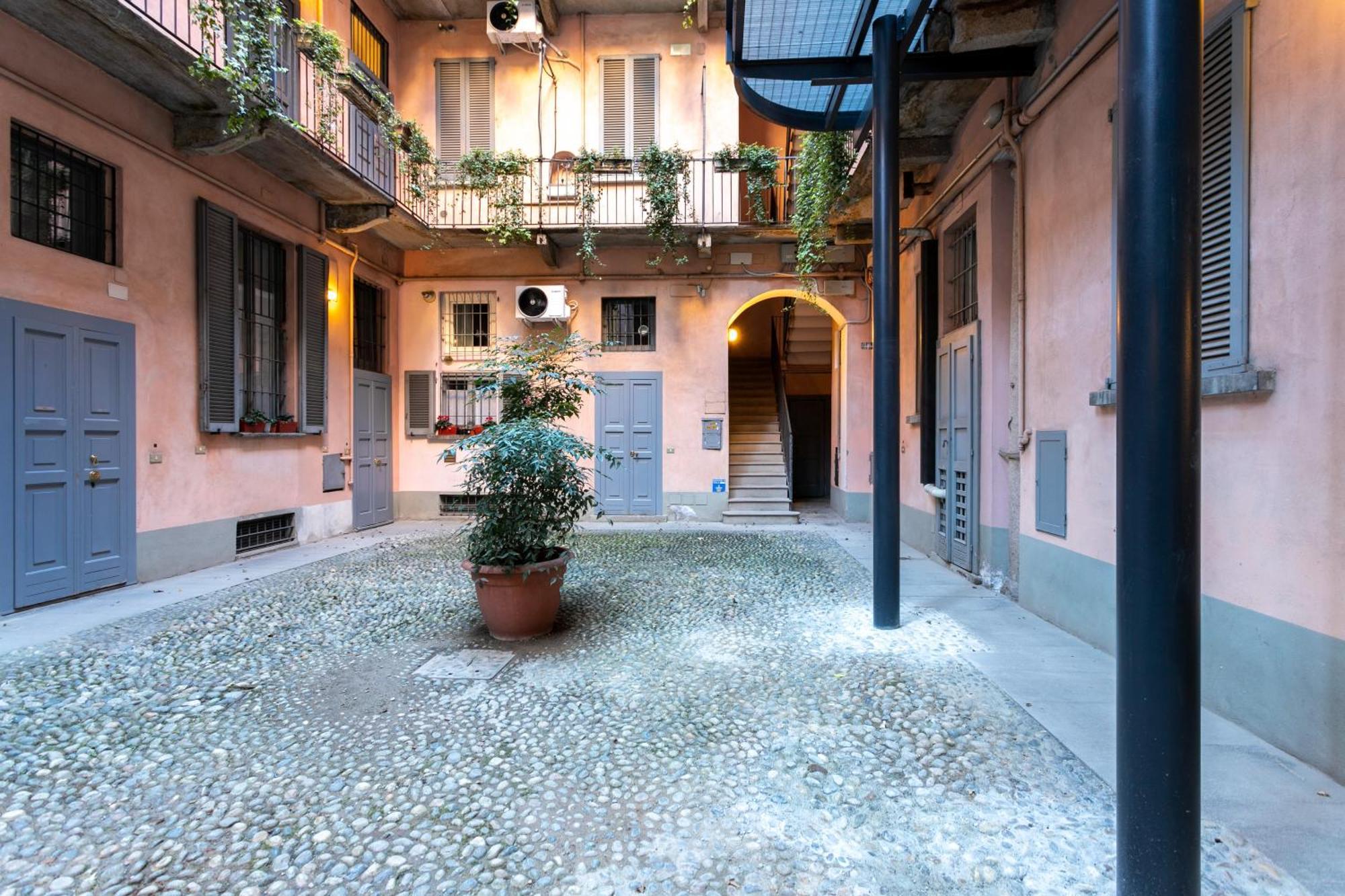 Apartment Co99- Large Lanzone