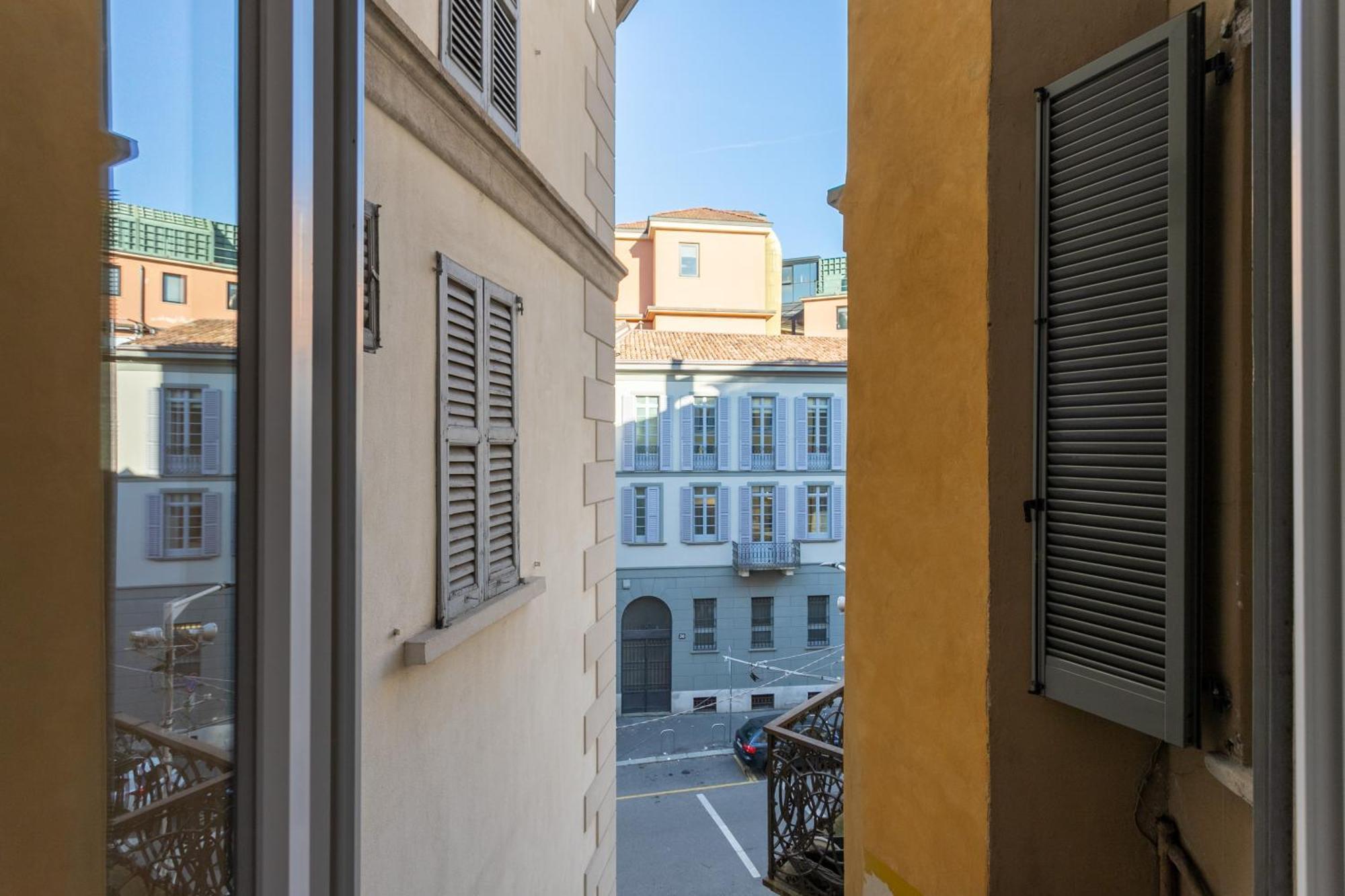 Apartment Co99- Large Lanzone *