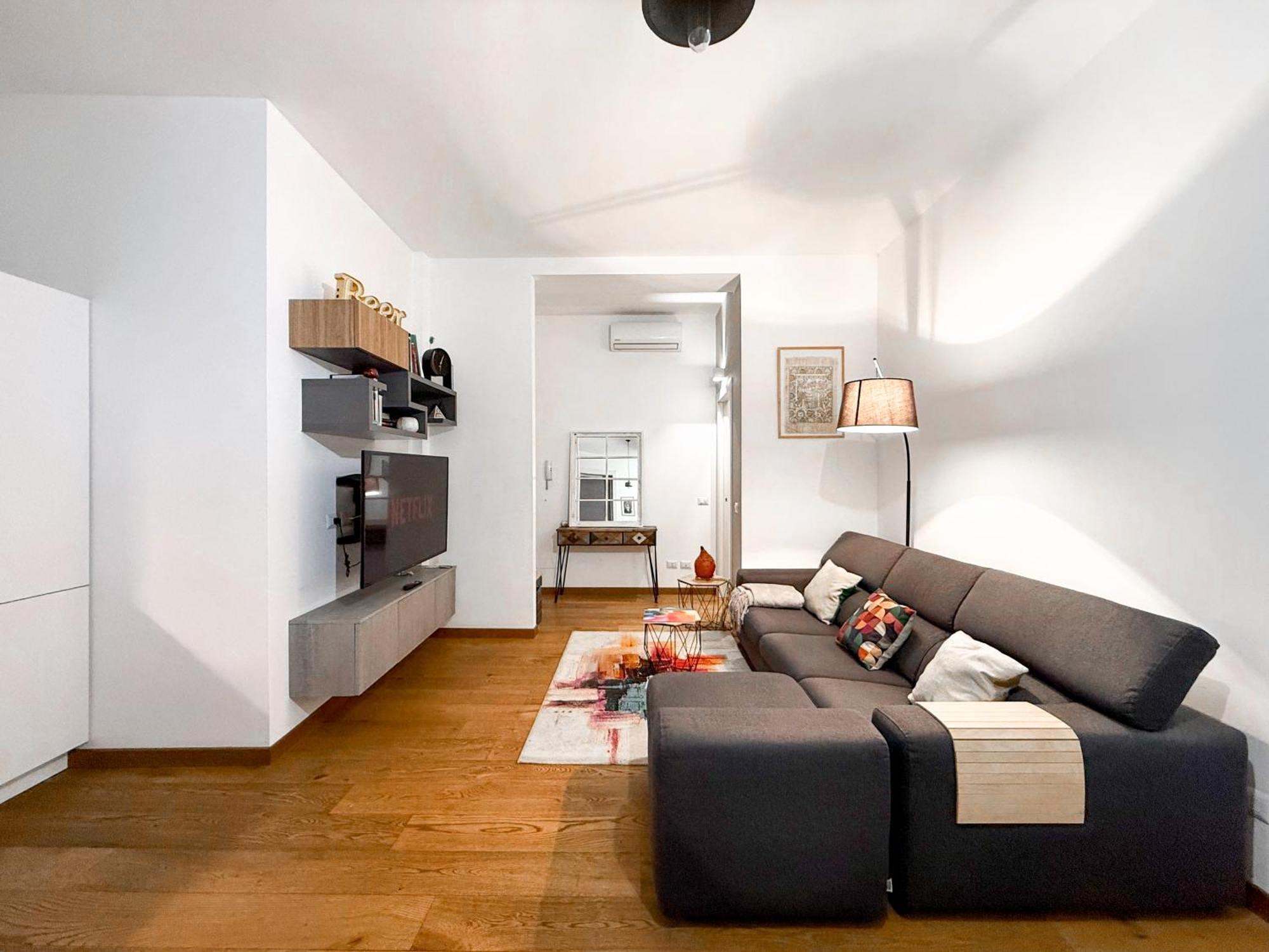 Apartment Trilocale Ampio E Luminoso, A 150m Dalla Metro Milan