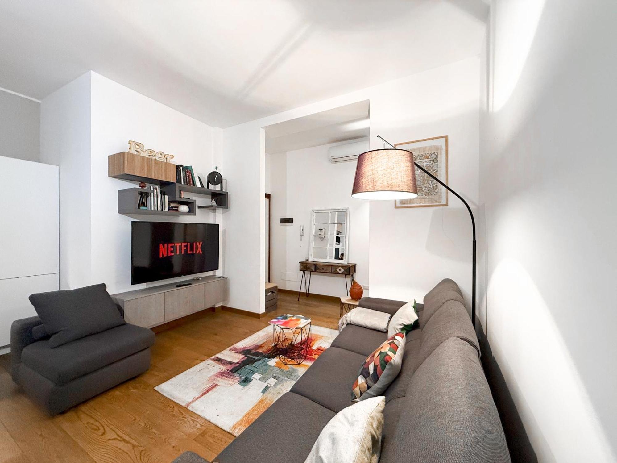Apartment Trilocale Ampio E Luminoso, A 150m Dalla Metro Milan