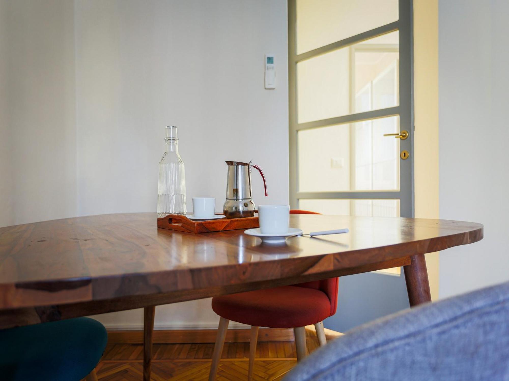 The Rent - Bright One Bedroom With Balcony In Moscova Apartment Milan