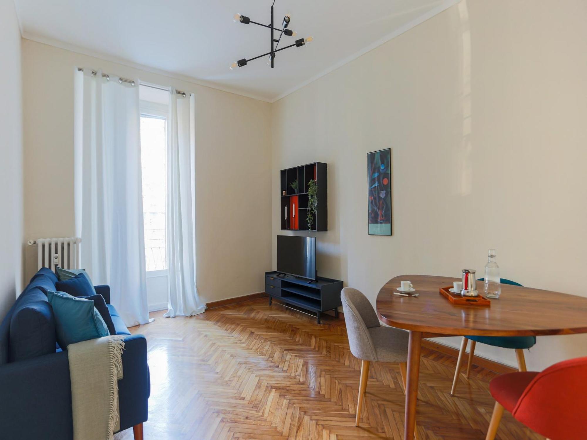 The Rent - Bright One Bedroom With Balcony In Moscova Apartment