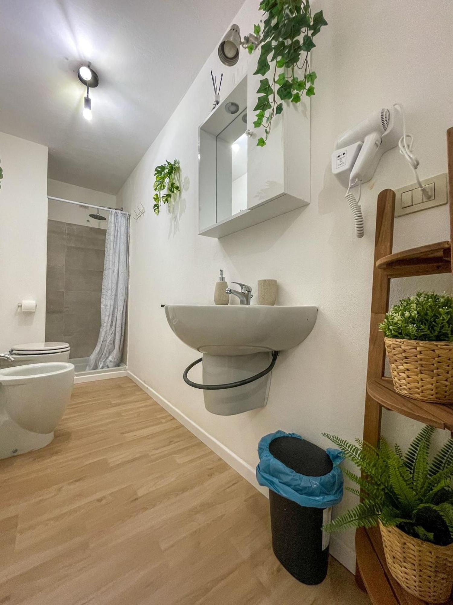 Homestay In Town - In Life Milan