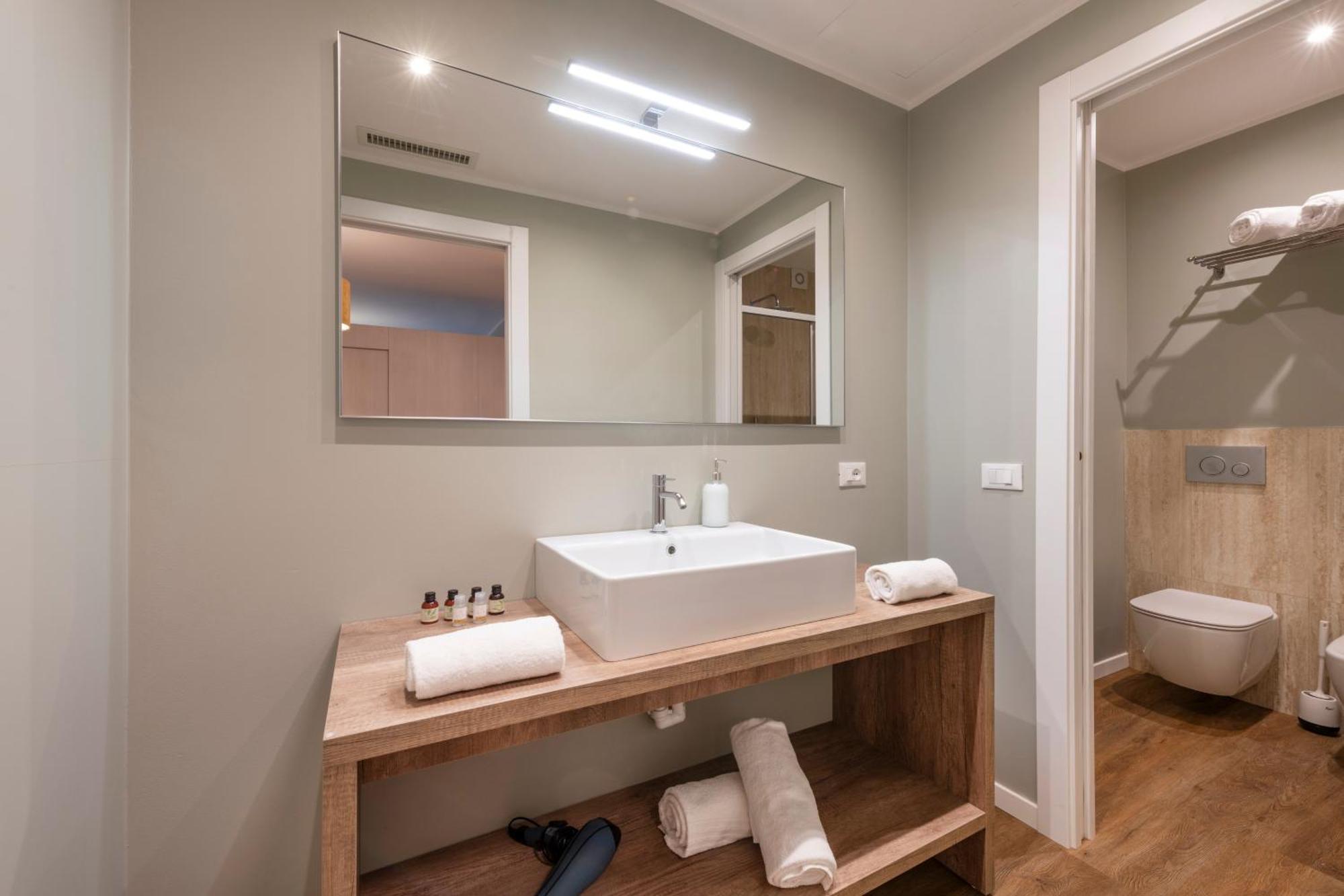 Citylife1 - Comfortable With Two Bedrooms