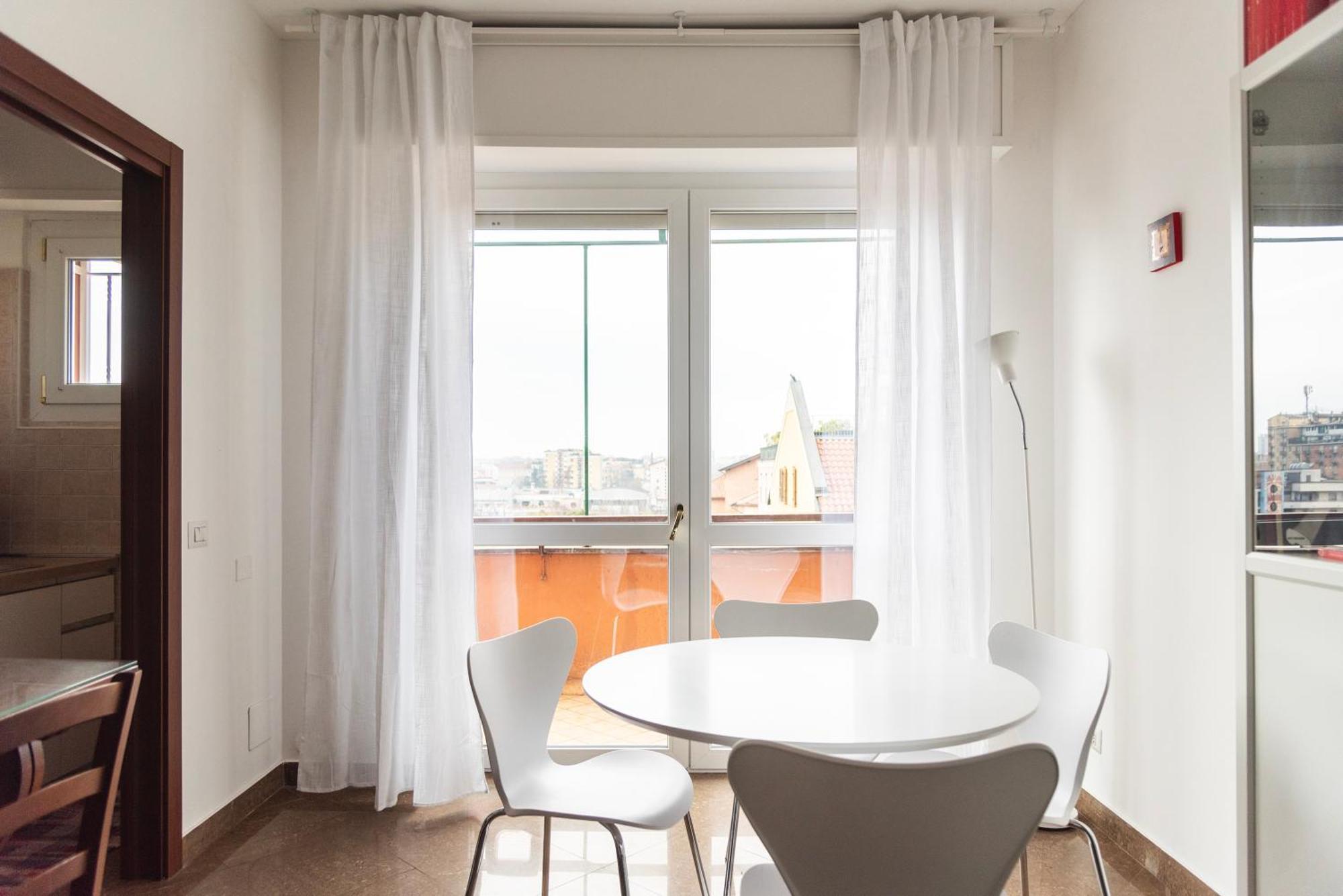 Youhosty - Paul Valery Bis * Milano