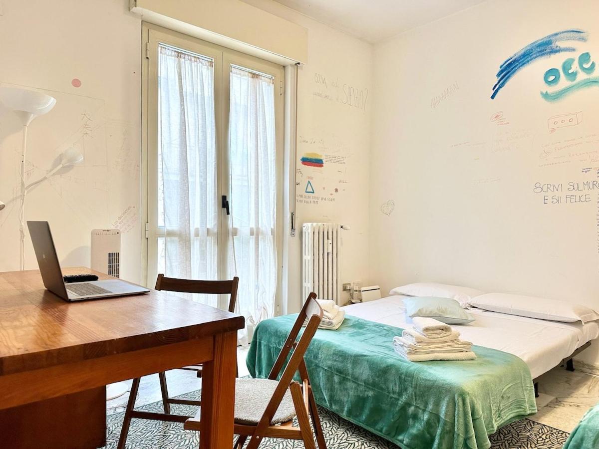Apartment Graffiti House *