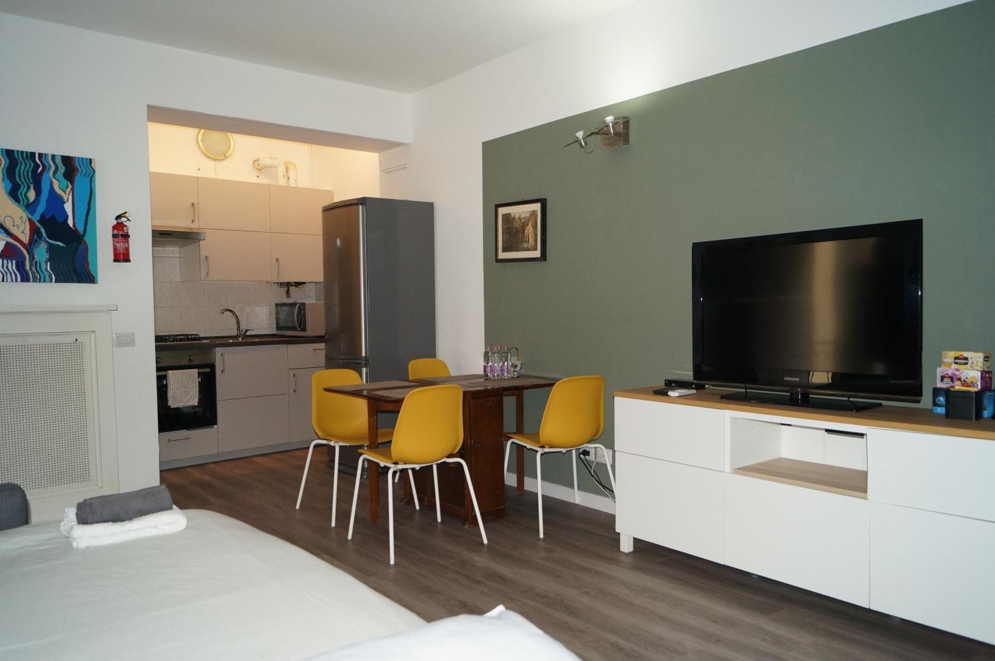 House Naviglio Uno * Milano