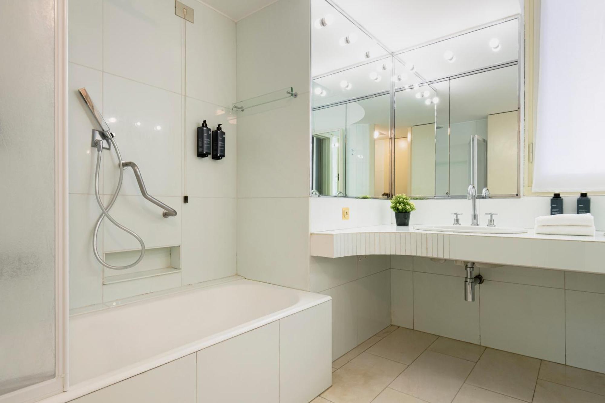Apartment Relstay - Borgonuovo Milan