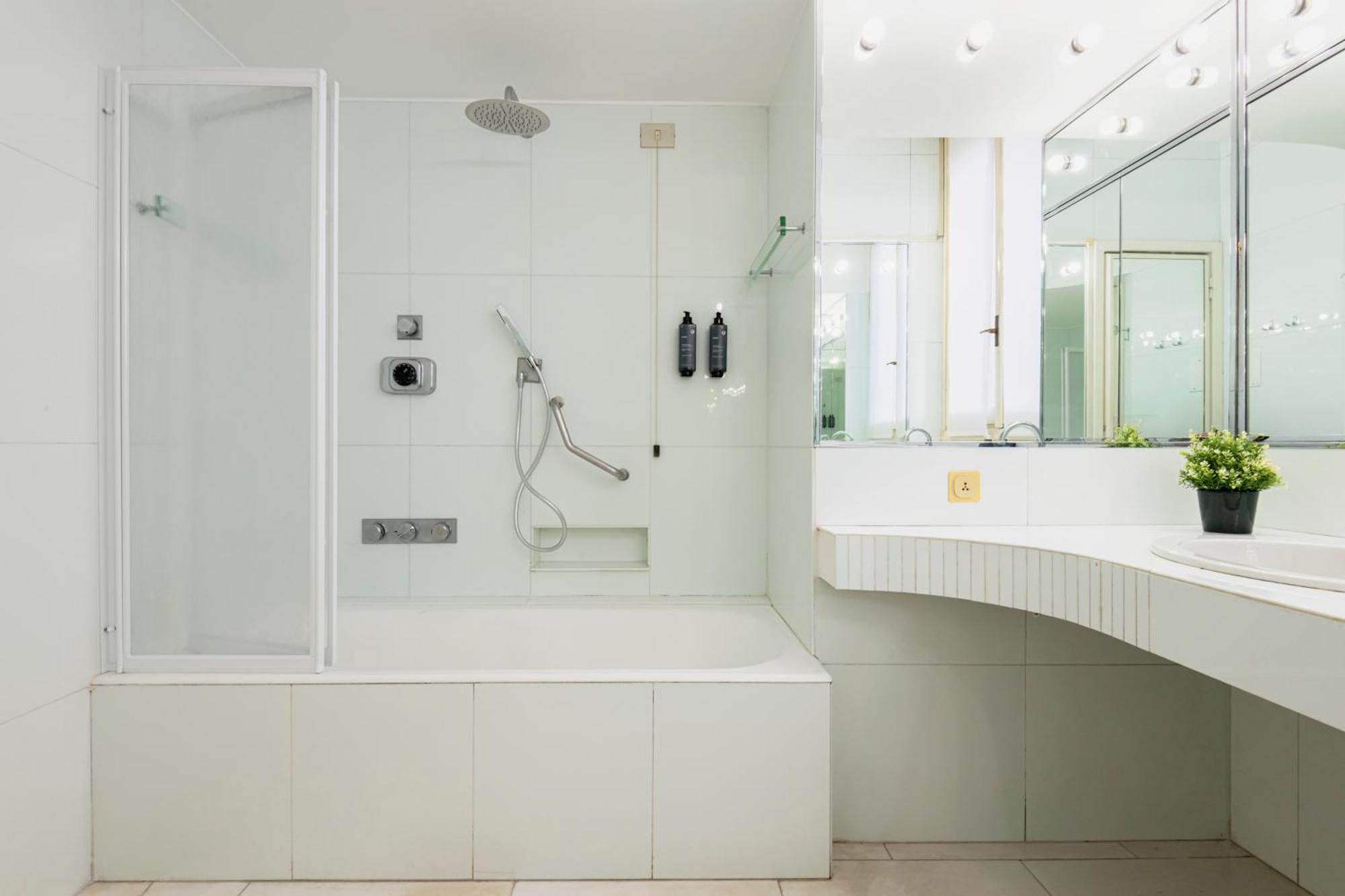 Relstay - Borgonuovo Apartment Milan