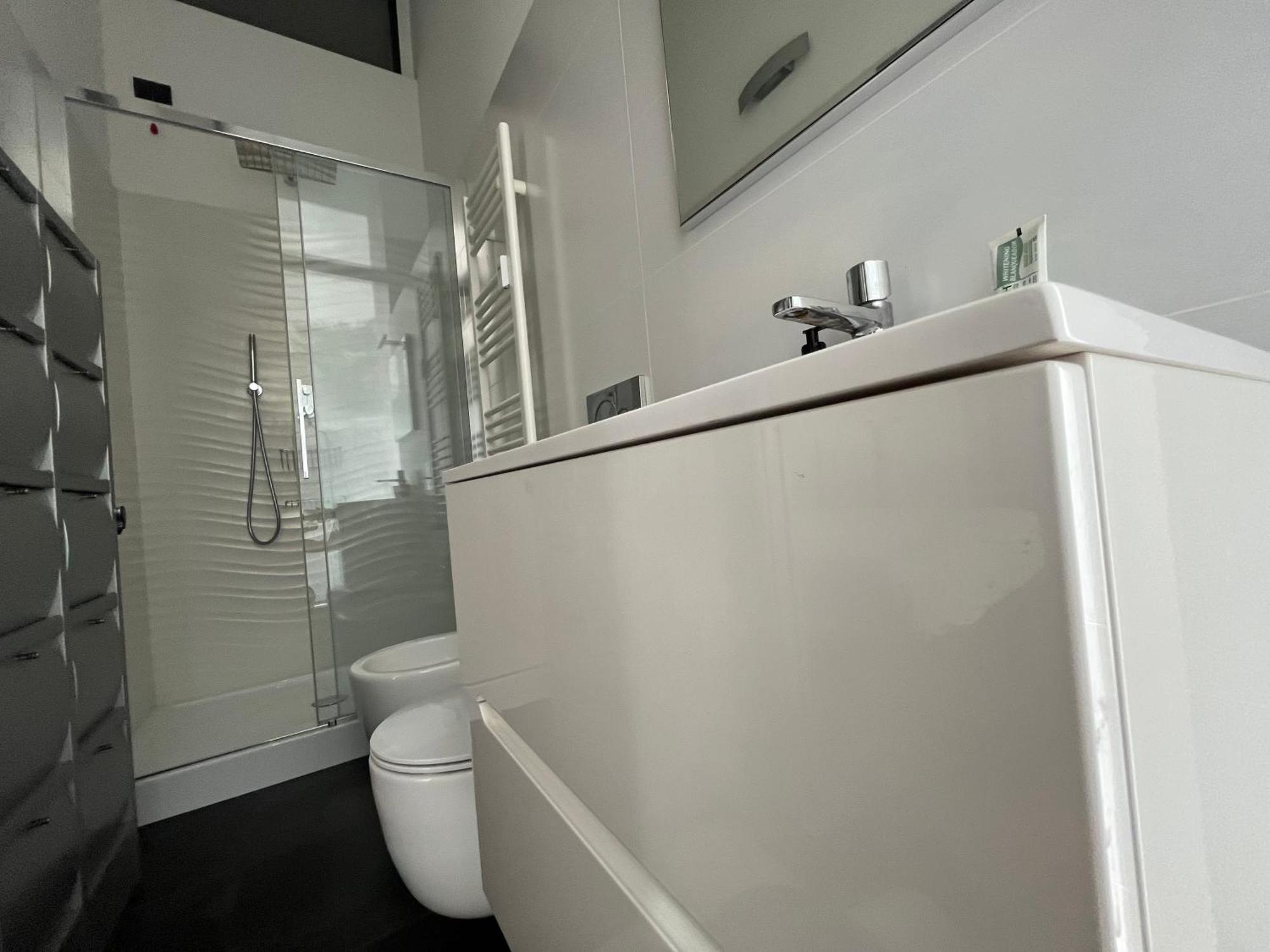 Bellissima Con Bagno Privato Citylife - Sempione Alloggio in famiglia Milano