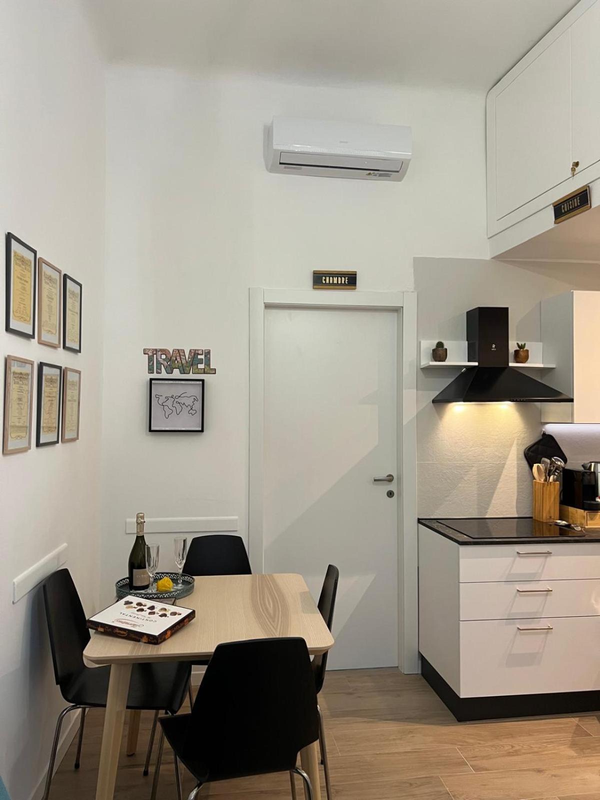 Carrara 23 Navigli Be Like! - Duomo Forum Bocconi Apartment *