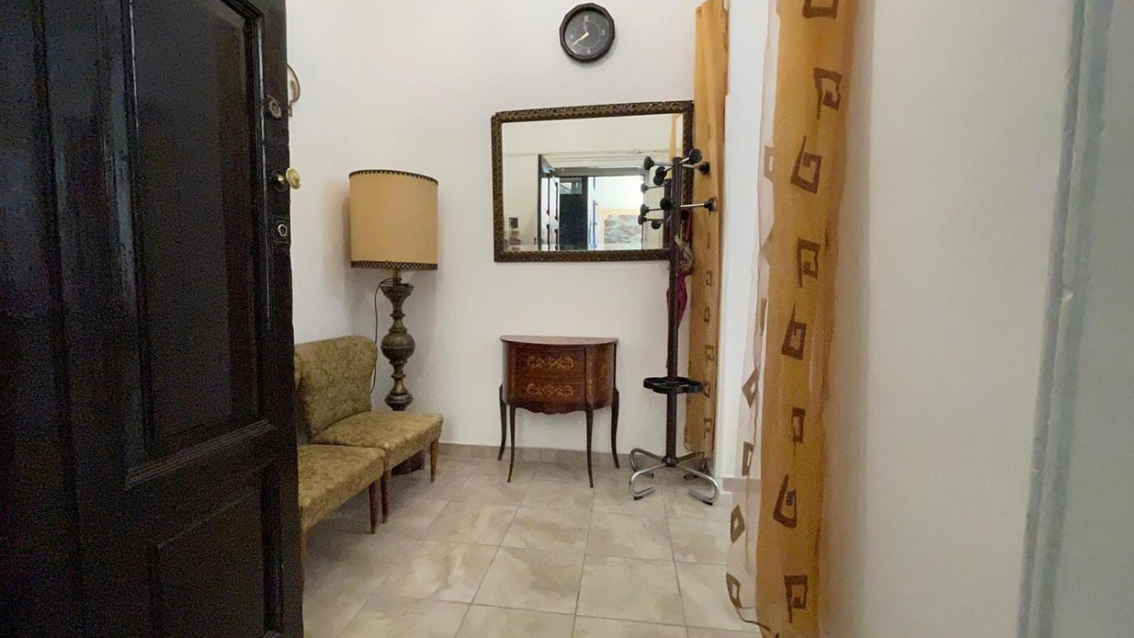 Apartment In A Quiet In The Center