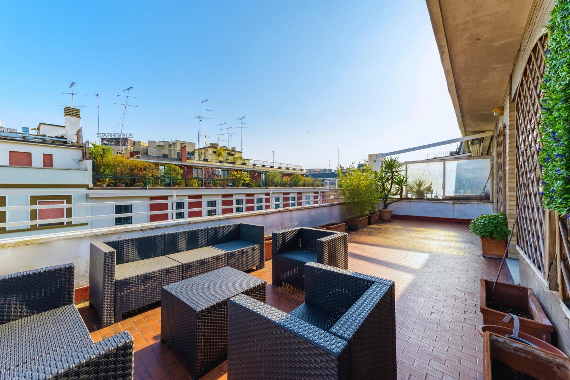 Elegante Attico Con Terrazzo Esclusivo Apartment Milan