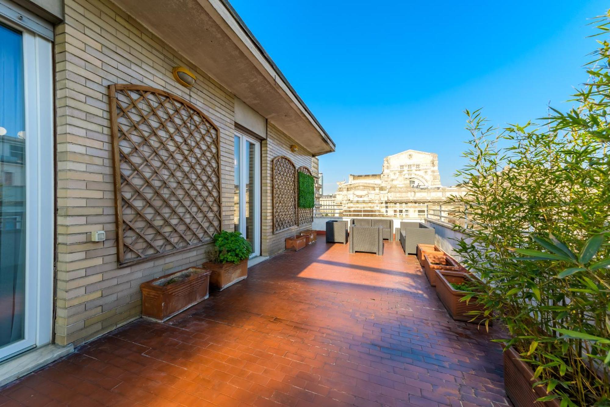 Elegante Attico Con Terrazzo Esclusivo * Milan
